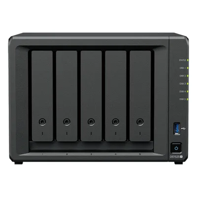 NAS 5 Bahías / Expansión 15 Bahías / 2 Puertos 2.5GbE / Soporte 10GbE / Caché SSD M.2 / Hasta 300 TB / Virtualización y Vigilancia
