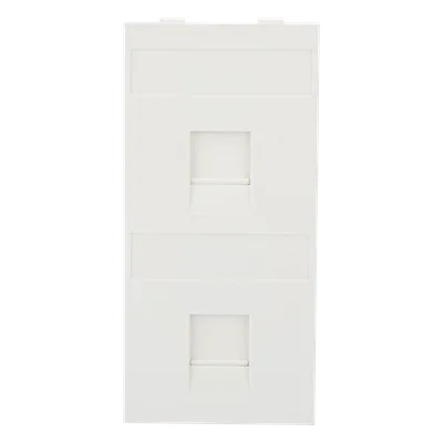 Placa Plana de Voz y Datos / Guardapolvo Integrado / 2 Puertos Keystone / Perfil 5 mm / 108 × 52 mm / 4.25 × 2.05 pulgadas / Color Blanco