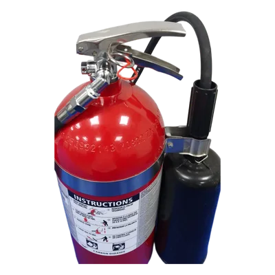Extintor de CO2 / 15 lb (6.8 kg) / Clase B y C / UL Listado / Rango -30 °C a 49 °C / Alcance 1.2-2.4 m (3.9-7.9 ft)