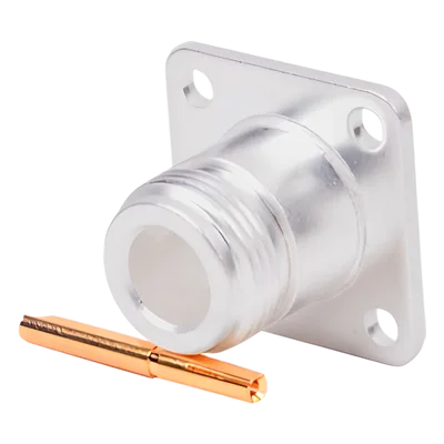 Conector N Hembra, montaje con 4 perforaciones a 18 mm