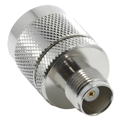 Adaptador RF en Línea / TNC Hembra a N Macho / Cuerpo Bronce Niquelado / Contacto Oro / Aislante Teflón