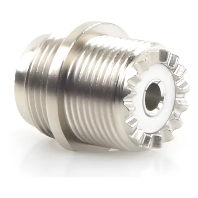 Conector UHF Hembra / Montaje Frontal en Panel D Plano / Cuerpo Zinc Niquelado / Contacto Plateado / Aislante Baquelita / Soldable