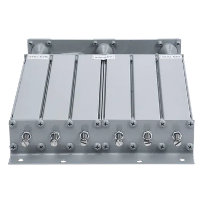 --Descontinuado--Duplexer SYSCOM para 470-490 MHz, 6 Cavidades, con BNC Hembras.