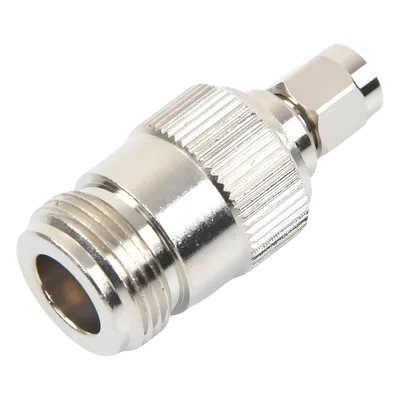 Adaptador Coaxial en Línea / SMA Macho Inverso a N Hembra / Frecuencia 18 GHz / Cuerpo Bronce Niquelado / Contacto Oro / Aislante Teflón
