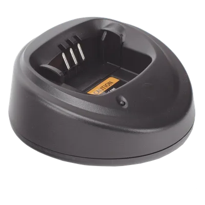 Cargador Rápido de Escritorio / Radios de 2 Vías / Protección Inteligente / Fuente 120 VCA Incluida / Operación -20°C a 45°C (-4°F a 113°F)
