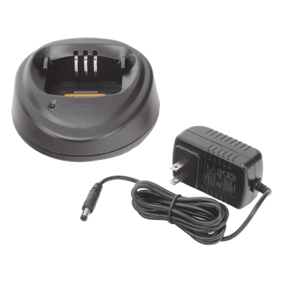 Cargador Rápido de Escritorio / Radios de 2 Vías / Protección Inteligente / Fuente 120 VCA Incluida / Operación -20°C a 45°C (-4°F a 113°F)