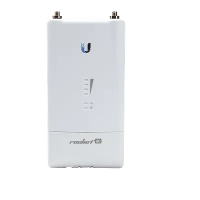 Radio Estación Base / 5 GHz / 500 Mbps / Gigabit Ethernet / Dual RP-SMA / -40°C a 80°C (-40°F a 176°F)