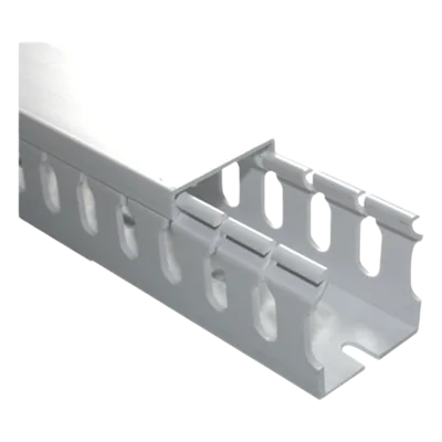 Canaleta ranurada con tapa blanca, de PVC auto extinguible, 40 x 40 x tramo 2m.