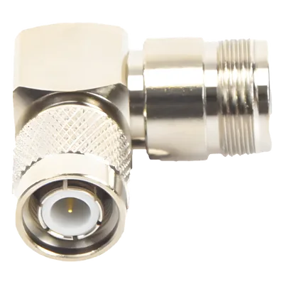 Adaptador Coaxial / Ángulo Recto / TNC Macho a N Hembra / Cuerpo Bronce Niquelado / Contacto Oro 24K / Aislante Teflón