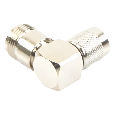 Adaptador Coaxial / Ángulo Recto / TNC Macho a N Hembra / Cuerpo Bronce Niquelado / Contacto Oro 24K / Aislante Teflón