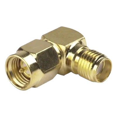 Adaptador RF / SMA Macho a SMA Hembra / Ángulo Recto / Cuerpo Bronce Oro / Contacto Oro / Dieléctrico Teflón