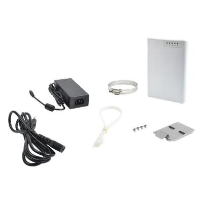 Router exterior / 5 puertos Fast Ethernet blindados / PoE pasivo 4 puertos / IP66 / CPU 650 MHz / RouterOS Nivel 4