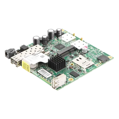 Router Inalámbrico / Wi-Fi 5 802.11ac / 867 Mbps / 1 Puerto Gigabit / SFP / CPU 720 MHz / MiniPCIe 3G/4G / RouterOS L4
