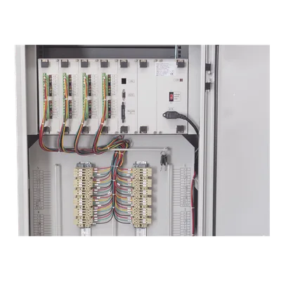 Controlador de tráfico / 22 salidas independientes / Software integrado / 85-265 VAC / 10 W / Intersecciones viales completas