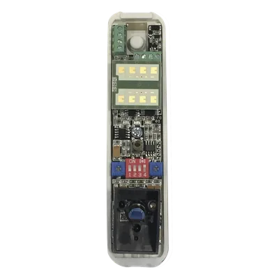 Sensor de Doble Tecnología / Cobertura Cortina 1-12 m (3.3-39.4 ft) / PIR & Microondas 24 GHz / Anti-enmascaramiento / Interior y Exterior / Inmunidad Mascotas 10 kg