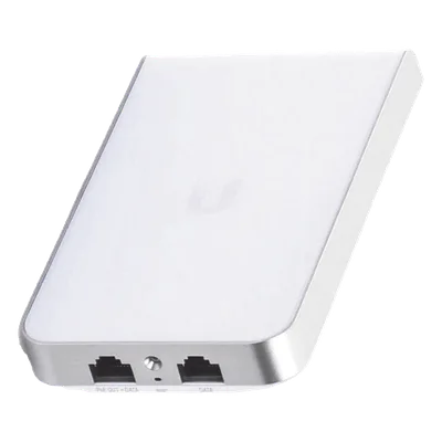 Access Point UniFI doble banda cobertura 180º, MI-MO 2x2 diseño placa de pared con dos puertos adicionales, hasta 100 usuarios Wi-Fi