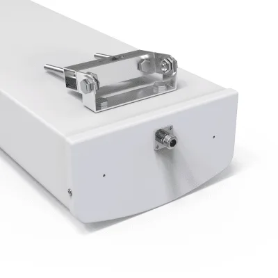 Antena Sectorial para Exterior / 1710-2190 MHz / Ganancia 18 dBi / Ancho de Banda 480 MHz / VSWR ≤1.5 / Potencia 200W / IP65 / Viento 60 m/s