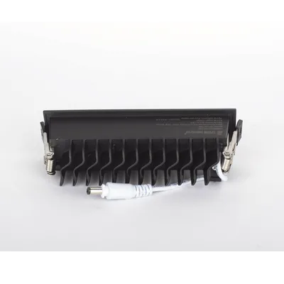 Reflector LED Lineal Empotrable / Luz Fría 6000 K / 10 W / 750 lúmenes / Haz 45° / IP20 / Vida útil 50000 hrs