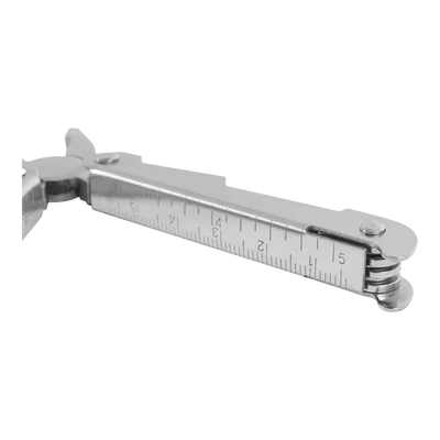 Pinza Plegable Multifuncional / 6 Herramientas Integradas / 2.75' x 1.75' (0.84 x 0.53 m) / Acero