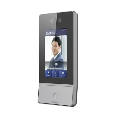 Videoportero IP 2 Megapixel / Llamada y Apertura Remota desde App Hik-Connect / Reconocimiento Facial / Panel touch 4.3"/ Exterior IP65 + Antivandalico IK08 / Botón mecanico de llamada / PoE / 1 Depar