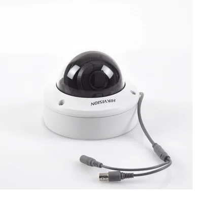 Domo TURBOHD / 5 MP / Lente Motorizado 2.7-13.5 mm / IR EXIR 40 m / IK10 / IP67 / dWDR / 131 pies