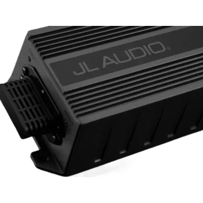 Amplificador Náutico y para Deportes de Motor / 4 Canales / 280 W RMS / Clase D / IPX7 / Filtros Paso Bajo y Paso Alto / Potenciómetros Calibrados