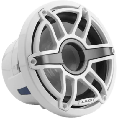 Subwoofer Náutico / 8" / Deflector Infinito o Caja Cerrada / 200 W RMS / Impedancia 4 Ω / Sensibilidad 86.8 dB / Cono de Polipropileno Relleno de Mica / Iluminación LED Transflective™ / Rejilla Deport