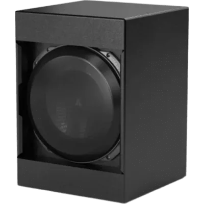 Subwoofer de Cine Personalizado / 13.5″ (343 mm) / Carcasa Sellada Profunda 14″ (356 mm) / Potencia RMS 1000 W / Respuesta 28 Hz-117 Hz / Acabado Texturizado Negro / Rejillas Incluidas / JL Audio Fath