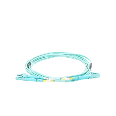 Jumper de Fibra Óptica / OM4 50/125 µm / LC-LC Dúplex / OFNR Riser / 2.0 mm / 2 Metros (6.56 Pies)