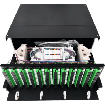 Distribuidor de Fibra Óptica / 144 Empalmes SC/APC / Rack 19" 4 UR / Diseño Deslizante / Acero 1.2 mm / Bandejas Frontales