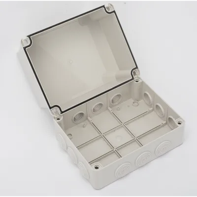 Caja de Derivación IP / 12 Glándulas Recortables / IP55 / Rango Térmico -40 a 120 °C / 190 x 240 x 165 mm (7.5 x 9.4 x 6.5 in) / Protección EMI y Antiestática