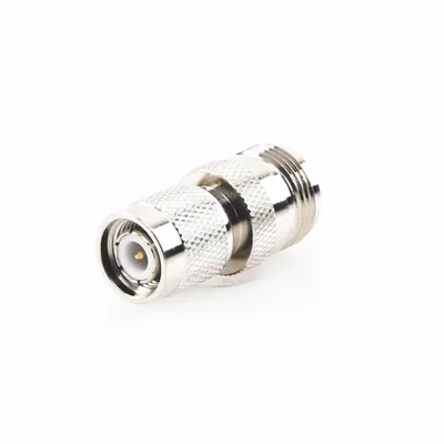 Adaptador RF Coaxial / TNC Macho a N Hembra / Montaje en Línea / Frecuencia 11 GHz / Bronce Niquelado / Contacto Oro / Aislante Teflón