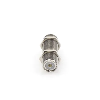 Adaptador Pasamuros / Doble UHF Hembra SO-239 / Montaje Chasis / Cuerpo Niquelado / Contacto Plateado