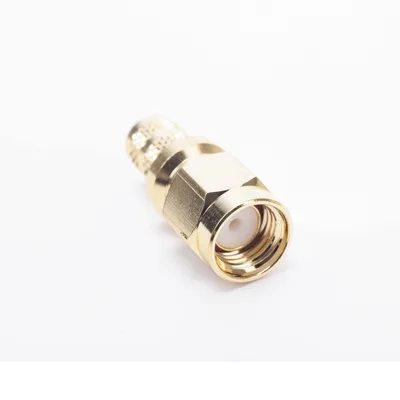 Conector SMA Macho Inverso / Anillo Plegable / Cables RG-8/X, LMR-240, 9258 / Cuerpo y Contacto Oro / Aislante Teflón