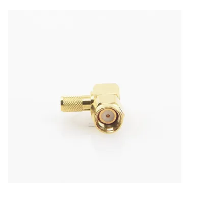 Conector SMA Macho Inverso / Ángulo Recto / Anillo Plegable / Cables RG-58/U y RG-142/U / Cuerpo Bronce Oro / Aislante Teflón