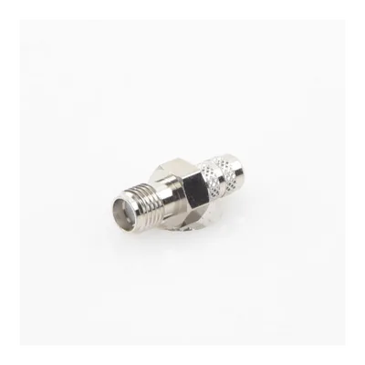 Conector Coaxial SMA Hembra / Anillo Plegable / Para Cables RG-8/X, LMR-240, Belden 9258 / Cuerpo Níquel / Contacto Oro / Aislante Teflón