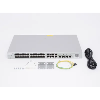 Switch Capa 3 Administrable / 24 Puertos SFP 1G / 8 Puertos Combo 10/100/1000 / 4 Puertos SFP+ 10G / 128 Gbps / 96 Mpps