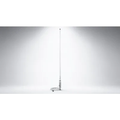 Antena Marina VHF / Base 1.2 m (3.9 ft) / 3 dB / 50 W / Cable RG-58 4.5 m (15 ft) / Banda Ancha 5 MHz / Soporte Latón Cromado