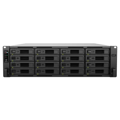 Servidor NAS Rack / 16 Bahías Intercambiables / 3U / Rendimiento 3,519/1,790 MB/s / 10GbE Integrado / Fuentes Duales en Caliente / Expansible a 28 Bahías / Hasta 560 TB