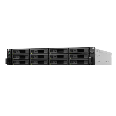 Servidor de Almacenamiento / 12 Bahías / Expansible a 96 Bahías / 1.728 PB / 6,200/3,000 MB/s / 10GbE / DDR4 ECC 16 GB