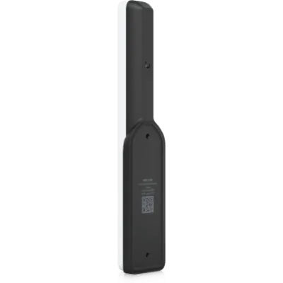 Módem 5G RedCap / Hasta 220 Mbps / Puerto GbE PoE / Nano-SIM y eSIM / Pantalla Digital 1.14"