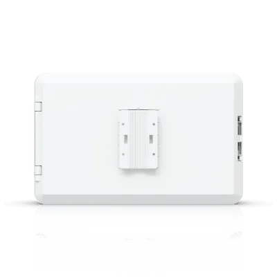 Gabinete Universal para Exteriores / IPX6 / Policarbonato / Montaje en Pared o Poste / Compatible con Switches UniFi / 350 x 220 x 89 mm (13.8 x 8.7 x 3.5 in)