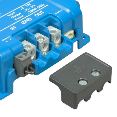 Cargador de Baterías CC-CC / 50 A / 12 V / IP65 / Bluetooth Smart / VE.Direct / Alternador Inteligente