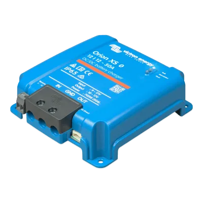 Cargador de Baterías CC-CC / 50 A / 12 V / IP65 / Bluetooth Smart / VE.Direct / Alternador Inteligente
