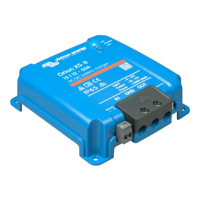 Cargador de Baterías CC-CC / 50 A / 12 V / IP65 / Bluetooth Smart / VE.Direct / Alternador Inteligente