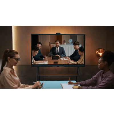 Centro de Colaboración Inteligente / Pantalla Táctil 4K UHD / Triple Cámara 50 MP / Zoom Híbrido 16x / Audio AI 12 m (39.4 ft) / Android 13 / Microsoft Teams y Zoom Rooms